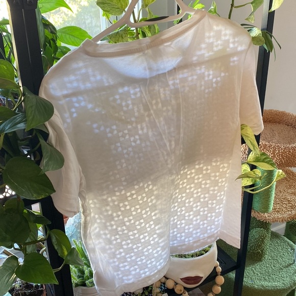 GAP | Eyelet White Short Sleeve Tee - Picture 6 of 8